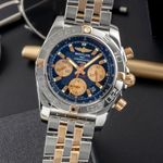 Breitling Chronomat 44 IB0110 (2020) - Zwart wijzerplaat 44mm Goud/Staal (3/8)