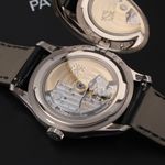 Patek Philippe Calatrava 5227G-010 - (6/8)