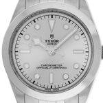 Tudor Black Bay 79660 (2025) - Champagne dial 39 mm Steel case (1/7)