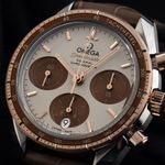 Omega Speedmaster 324.23.38.50.02.002 (2025) - Beige dial 38 mm Steel case (3/7)
