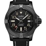 Breitling Avenger V17319101B1X1 - (1/1)