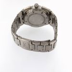 IWC Ingenieur Chronograph IW372501 (2008) - Black dial 42 mm Steel case (4/6)