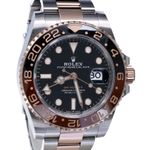 Rolex GMT-Master II 126711CHNR (2023) - Black dial 40 mm Gold/Steel case (2/6)