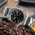 Tudor Black Bay 79470 (Onbekend (willekeurig serienummer)) - Zwart wijzerplaat 39mm Staal (2/8)