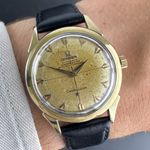 Omega Constellation 2782 (1954) - Champagne wijzerplaat 35mm Goud/Staal (2/8)