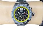 TAG Heuer Formula 1 Quartz CAZ101AC.BA0842 (2024) - Zwart wijzerplaat 43mm Staal (1/8)