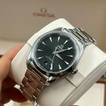 Omega Seamaster Aqua Terra 220.10.38.20.10.003 (2025) - Green dial 38 mm Steel case (5/8)