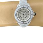 Chanel J12 H5704 (2024) - Pearl dial 33 mm Ceramic case (1/8)