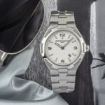 Vacheron Constantin Overseas 25250 (2005) - Zilver wijzerplaat 34mm Staal (1/8)