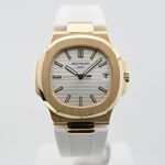 Patek Philippe Nautilus 5711J (2008) - Wit wijzerplaat 40mm Geelgoud (1/8)