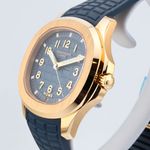 Patek Philippe Aquanaut 5269R-001 (2025) - Blauw wijzerplaat 39mm Roségoud (3/8)