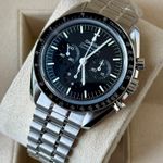 Omega Speedmaster Professional Moonwatch 310.30.42.50.01.002 (2024) - Black dial 42 mm Steel case (3/7)