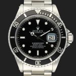 Rolex Submariner Date 16610 (1996) - Black dial 40 mm Steel case (2/8)
