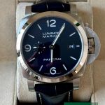 Panerai Luminor Marina PAM03313 (2025) - Blue dial 44 mm Steel case (2/7)