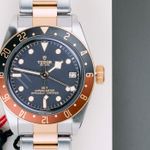 Tudor Black Bay GMT 79833MN (2022) - Zwart wijzerplaat 41mm Staal (5/8)