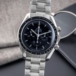 Omega Speedmaster Professional Moonwatch 311.30.42.30.01.005 (Unknown (random serial)) - Black dial 42 mm Steel case (3/8)