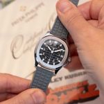 Patek Philippe Aquanaut 5065 (2005) - Black dial 38 mm Steel case (4/8)