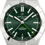 Breitling Chronomat GMT P323981A1L1A1 (2025) - Green dial 40 mm Steel case (2/5)