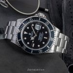 Rolex Submariner Date 16610 (1991) - Black dial 40 mm Steel case (2/8)