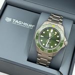 TAG Heuer Aquaracer 300M WBP208B.BF0631 (2023) - Green dial 43 mm Titanium case (8/8)