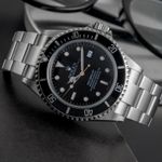 Rolex Sea-Dweller 4000 16600 (2001) - Black dial 40 mm Steel case (2/8)