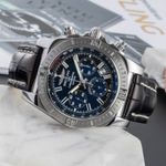Breitling Chronomat AB011511/BF70 (Onbekend (willekeurig serienummer)) - Zwart wijzerplaat 44mm Staal (2/8)