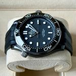 Omega Seamaster Diver 300 M 210.92.44.20.01.001 (2023) - Black dial 44 mm Ceramic case (5/7)