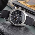 IWC Pilot Chronograph IW374101 (1996) - Zwart wijzerplaat 36mm Staal (2/8)