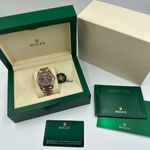 Rolex Day-Date 40 228235 (2024) - Brown dial 40 mm Rose Gold case (2/8)