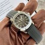 Patek Philippe Aquanaut 5165 (2008) - Black dial 39 mm Steel case (4/16)