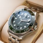 Omega Seamaster Diver 300 M 210.30.42.20.10.001 (2024) - Groen wijzerplaat 42mm Staal (3/5)