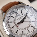 Patek Philippe Calatrava 5212A-001 (2024) - Silver dial 40 mm Steel case (4/8)
