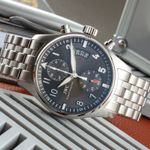 IWC Pilot Spitfire Chronograph IW387804 (2018) - Grijs wijzerplaat 43mm Staal (2/8)