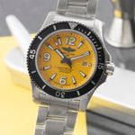 Breitling Superocean 44 A17367021I1A1 (Unknown (random serial)) - Yellow dial 44 mm Steel case (3/8)