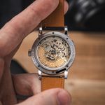 A. Lange & Söhne Lange 1 101.001 (Unknown (random serial)) - Silver dial 40 mm Yellow Gold case (5/8)