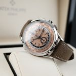Patek Philippe World Time Chronograph 5935A-001 - (2/8)