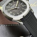 Patek Philippe Aquanaut 5167 (2008) - Brown dial 41 mm Steel case (2/8)