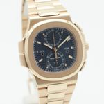 Patek Philippe Nautilus 5990 (2021) - Black dial 41 mm Steel case (6/8)