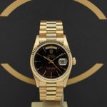 Rolex Day-Date 36 18238 (1994) - Black dial 36 mm Yellow Gold case (1/7)