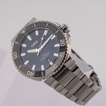 Oris Aquis Date 01 733 7730 4135-07 8 24 05PEB (Unknown (random serial)) - Blue dial 44 mm Steel case (2/7)