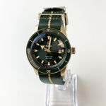 Rado HyperChrome Captain Cook R32504317 (2023) - Green dial 42 mm Bronze case (1/4)