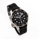 Omega Seamaster Diver 300 M 210.32.42.20.01.003 (2025) - Black dial 42 mm Steel case (4/8)
