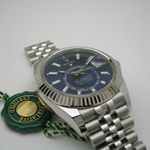 Rolex Sky-Dweller 336934 (2025) - Green dial 42 mm Gold/Steel case (3/8)