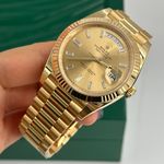 Rolex Day-Date 40 228238 (2024) - Champagne dial 40 mm Yellow Gold case (7/8)