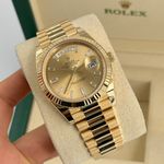 Rolex Day-Date 40 228238 (2024) - Champagne dial 40 mm Yellow Gold case (5/8)