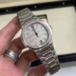 Patek Philippe Nautilus 7118/1200A-010 (2024) - Silver dial 35 mm Steel case (3/4)
