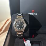 Tudor Ranger 79950 (2024) - Black dial 39 mm Steel case (6/8)