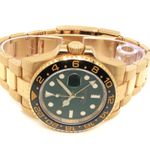 Rolex GMT-Master II 116718LN (2020) - Green dial 40 mm Yellow Gold case (2/5)
