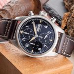 IWC Pilot Spitfire Chronograph IW387903 (2020) - Zwart wijzerplaat 41mm Staal (2/8)