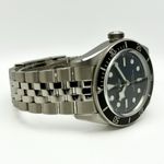 Tudor Black Bay 7941A1A0NU (2025) - Black dial 41 mm Steel case (4/8)
